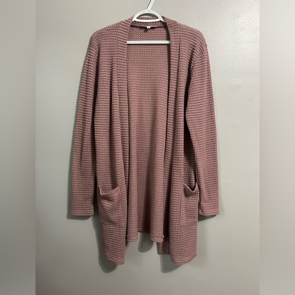 Sweaters - 3/$25 Waffle Knit cardigan